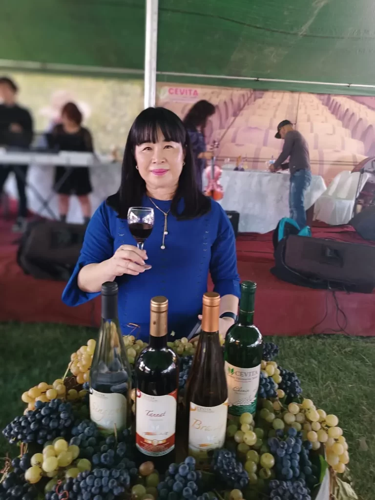 Sommelier Sakura Kojima