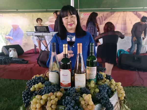 Sommelier Sakura Kojima