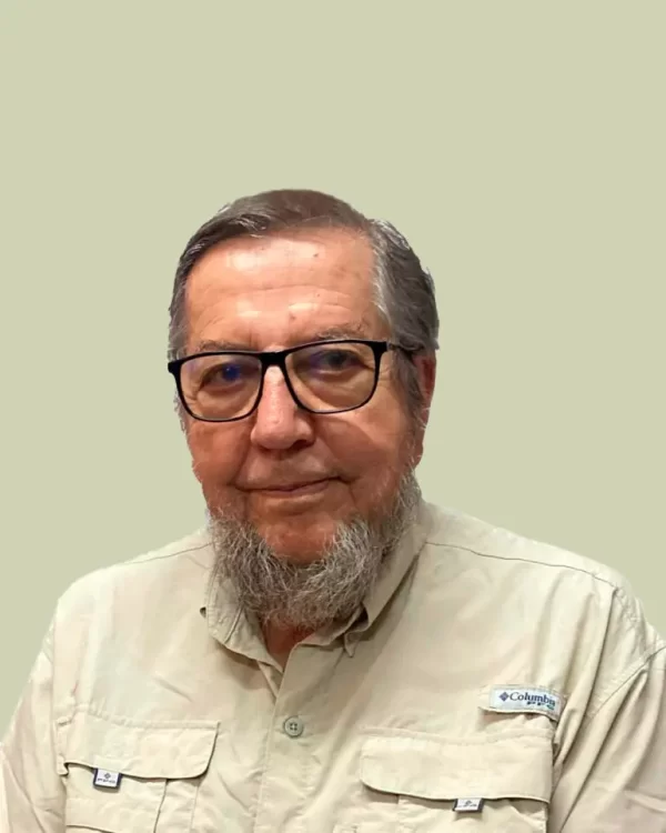 En una de sus partes el Dr. Luis Paz plantea que Juan Ortiz de Zarate comenzó a desarrollar la vid, vinos y destilados en el valle central de Tarija