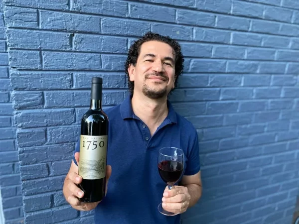 Francisco Roig en un viaje reciente a exponer los vinos 1750 a Canadá