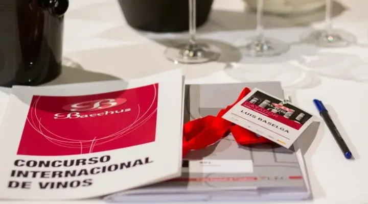 Las cartillas del concurso en el Casino de Madrid. Bolivia presente.