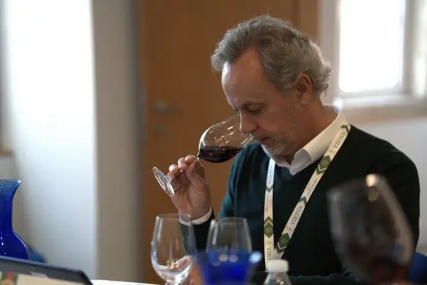 Un momento de la cata en Lisboa. durante el concurso.