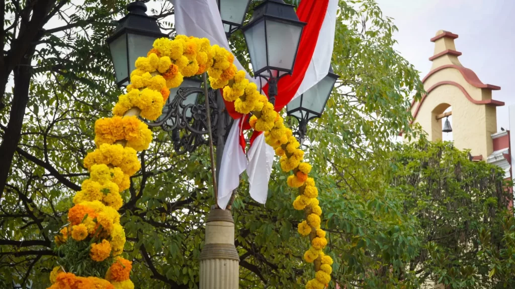 Los arcos de Pascua son una tradición memorable de los tarijeños, al igual que la propuesta del nuevo singani Insignia.