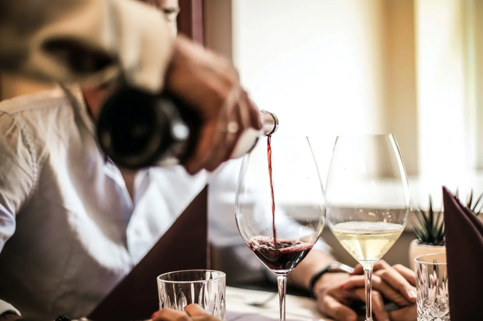 Cochabamba tiene un potencial enorme para promover la cultura del vino y singani por su rica gastronomía.