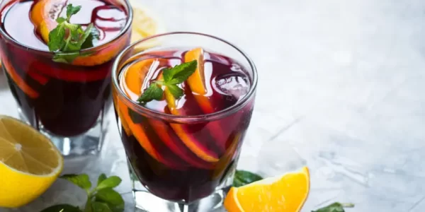 El verano convoca a preparar cócteles con vino.