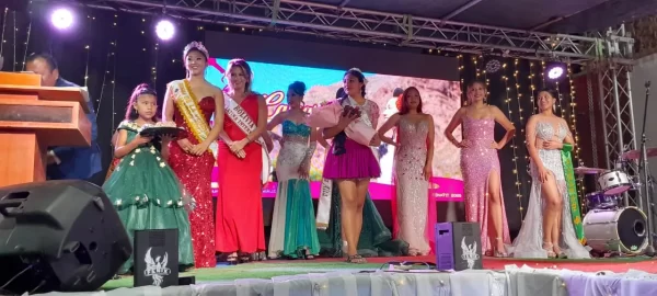 La elección de la reina en el marco del lanzamiento de la FENAVIT 2025