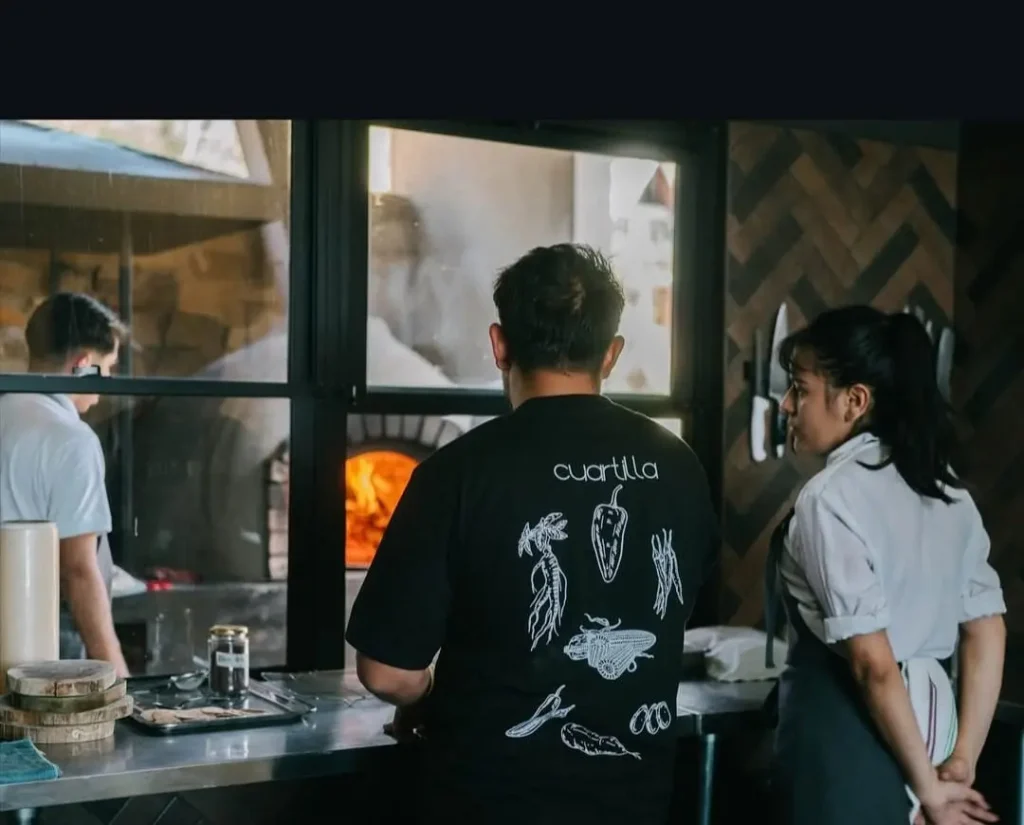 En Samaipata en restaurante Charo, compartiendo los sabores y saberes de su cocina.