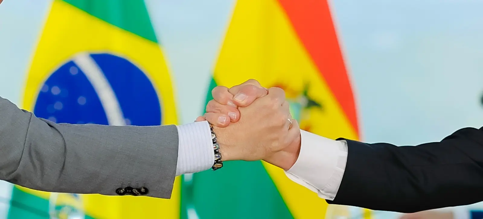“Queremos que los brasileños visiten Copacabana y a la Virgen, y que los bolivianos viajen a nuestras playas", dijo Lula.