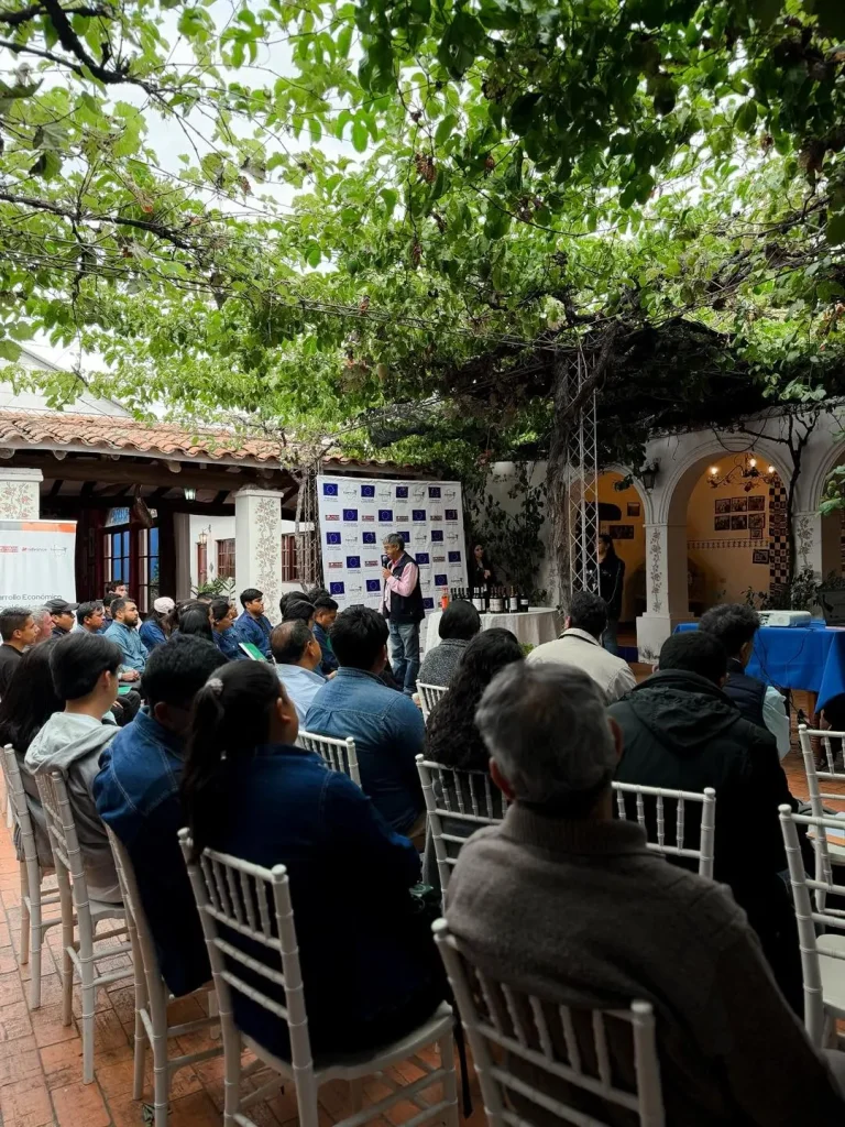 Sergio Martinez, presentando el propósito de la actividad.