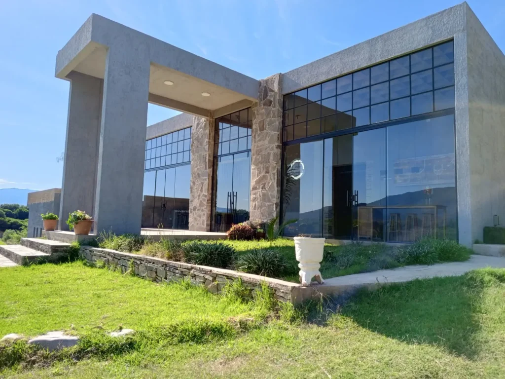 Casa Solum, en el Portillo tarijeño, es uno de esos viñedos que combinan producción con hospitalidad