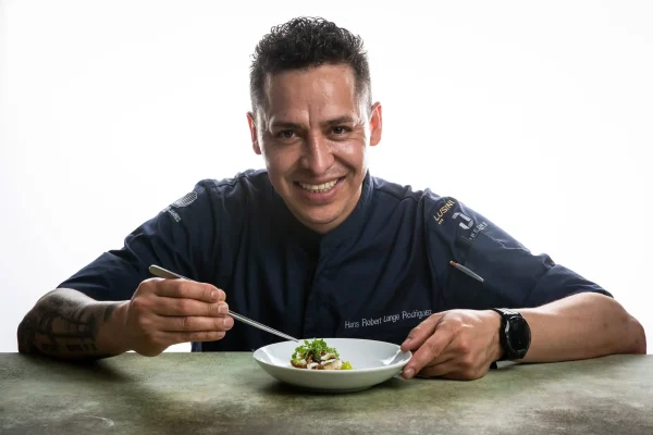 Hans Lange cocinó sus recuerdos de infancia y la Guía Michelin le puso una estrella