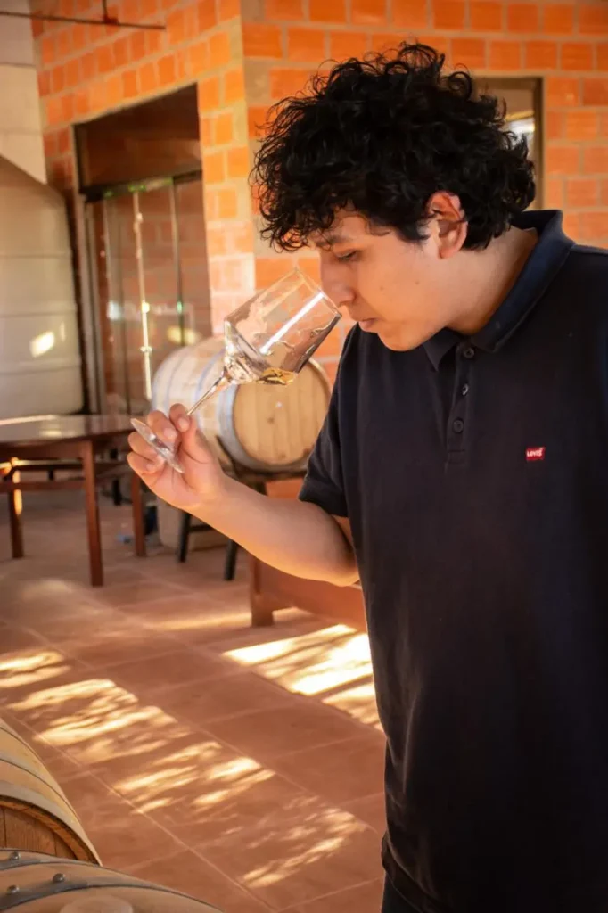 Alberto tiene presente que fue durante su formación gastronómica cuando descubrió que cocinar también significaba entrenar la memoria sensorial