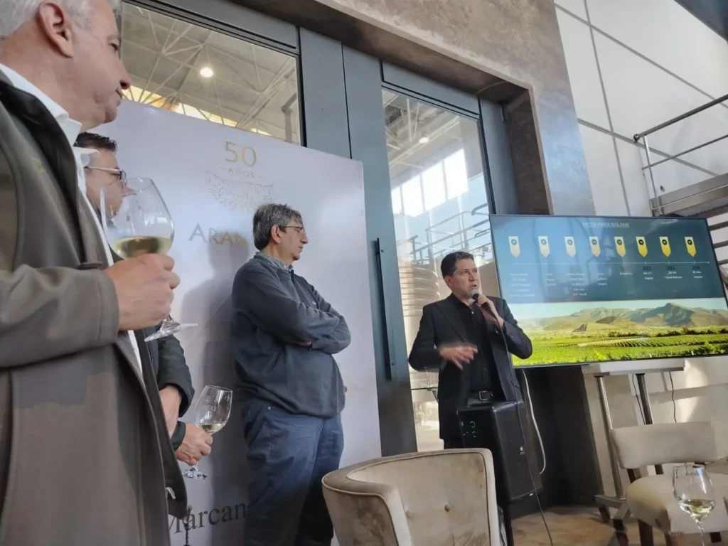 La propuesta de DesconecTA (slow travel), apuesta a que las grandes ideas se alcanza conversando, buen vino y alguien dispuesto a compartir su historia