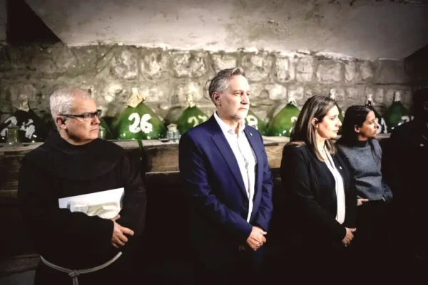 La UCB Tarija presentó el nuevo programa académico dentro de la bodega de piedra del Convento San Francisco