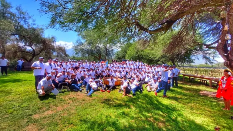 El evento "Sintiendo Tarija" atrae a ciento de turistas que llegan a la capital de la sonrisa.
