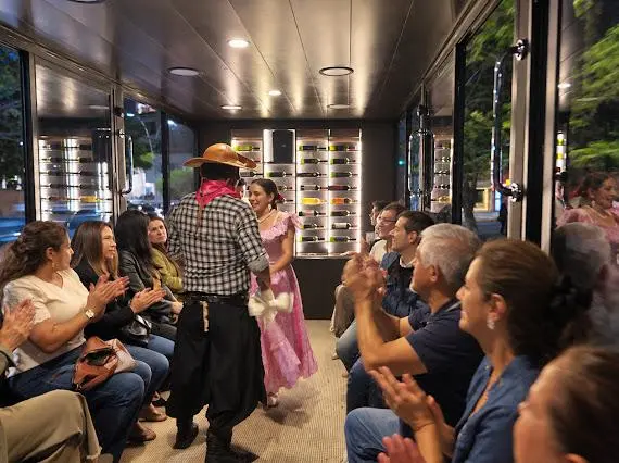 La guitarra y la cueca acompañarán los paseos